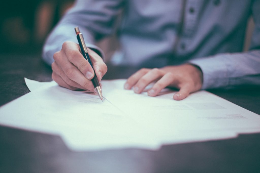 ביטוח אחריות מקצועית - הגנה על בעלי מקצוע